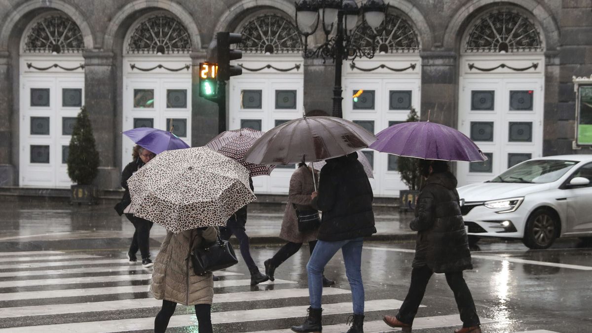 Hasta 120 litros de agua por metro cuadrado y fuertes vientos: las zonas de España que estarán en alerta amarilla, según la Aemet