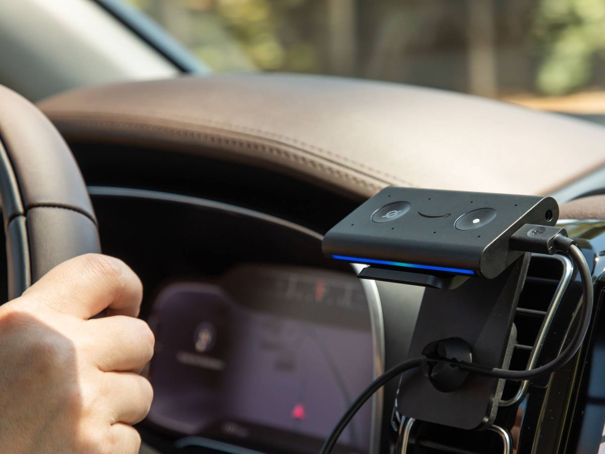 Echo Auto en España: Alexa en tu coche con estos 8 micros