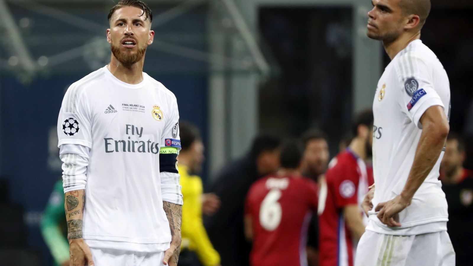 Foto: Sergio Ramos, junto a Pepe, durante la final de la Champions League disputada en Milán (EFE)