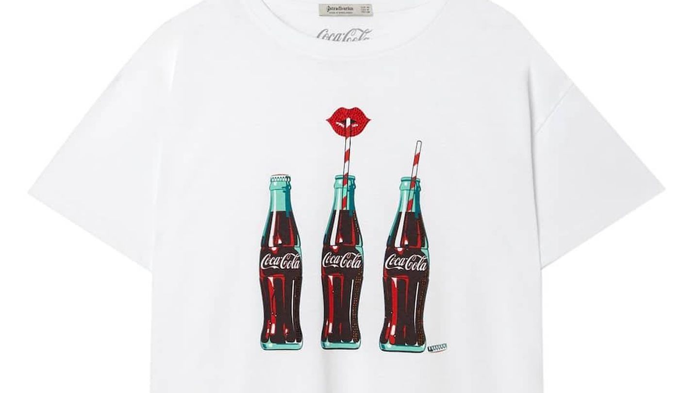 camiseta Coca-Cola sueños está en Stradivarius