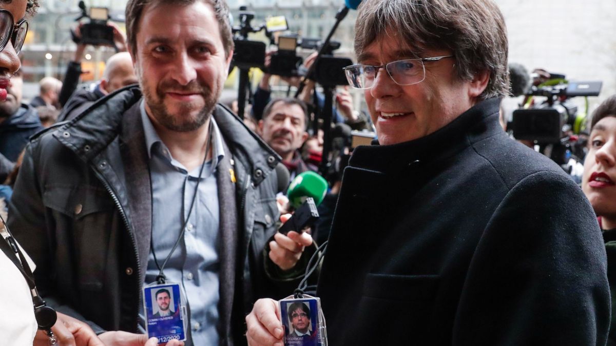 Fiscalía pide mantener la orden de entrega de Puigdemont y suspender su inmunidad
