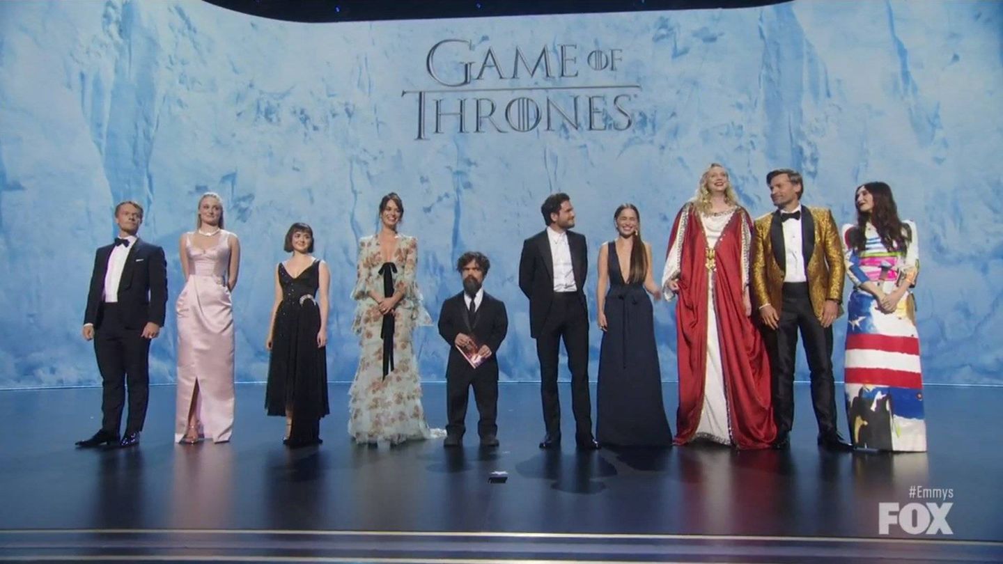 Parte del reparto de 'Juego de tronos' en los Premios Emmy. (FOX)