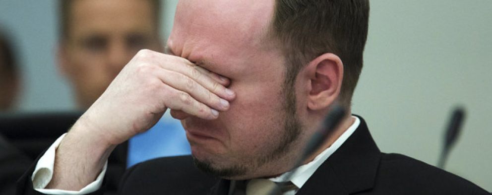 Foto: El asesino de Oslo rompe a llorar en pleno juicio