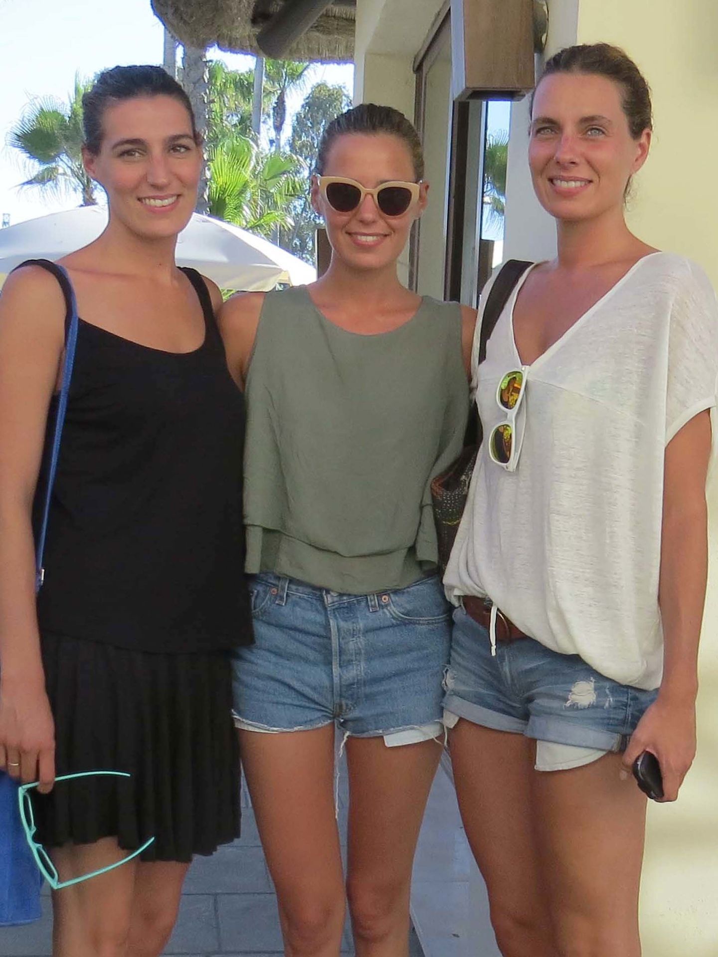 Eugenia, Claudia y Alejandra, durante unas vacaciones en Marbella en 2014. (Archivo)