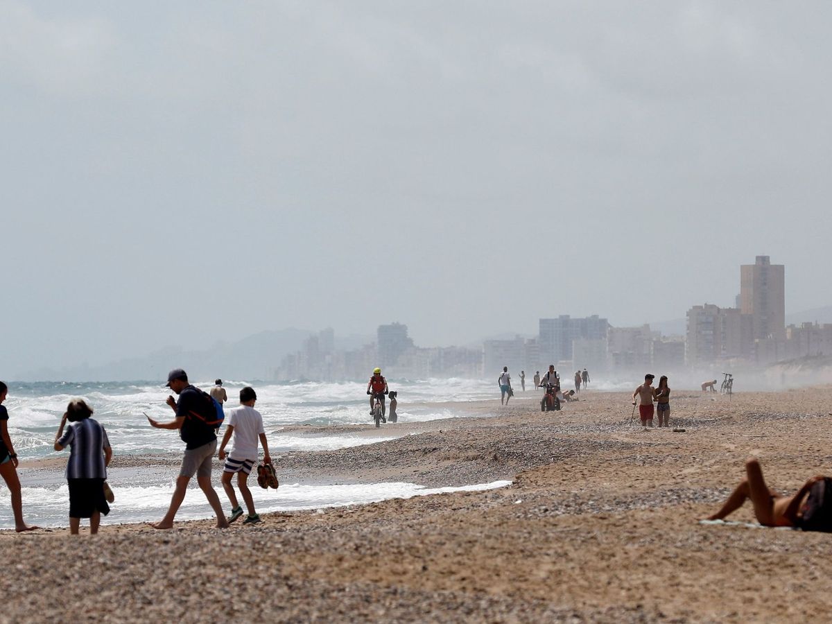 Foto: La playa de El Saler, que ha perdido 70 metros de anchura desde 1965. 