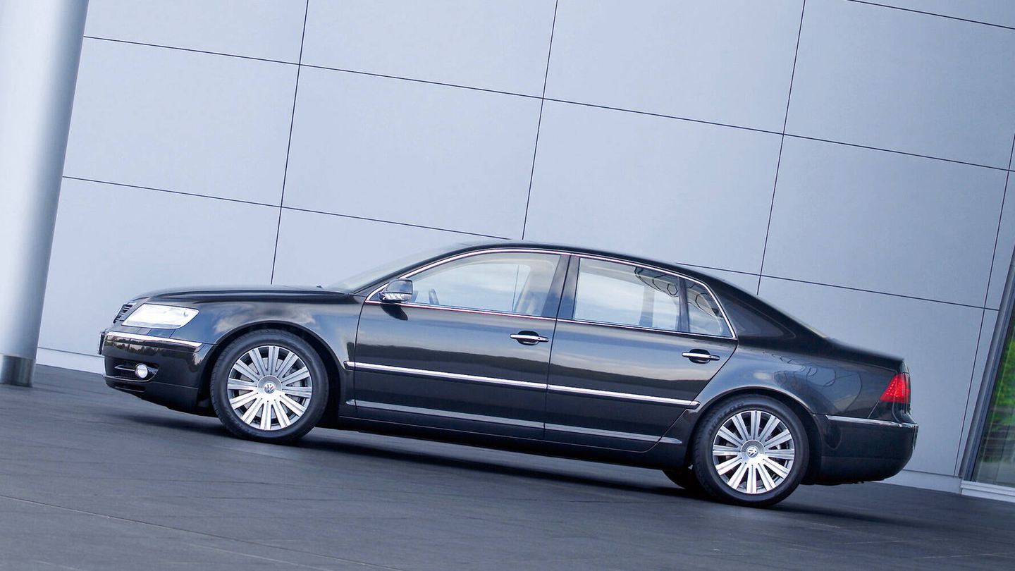 La berlina de Volkswagen buscaba plantar cara al Clase S de Mercedes o al BMW Serie 7.