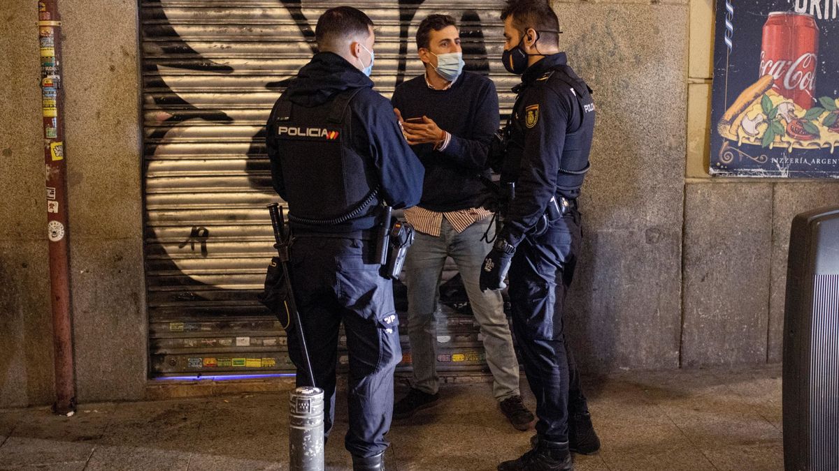 Más de 350 fiestas desalojadas en Madrid y 40 detenidos durante el fin de semana