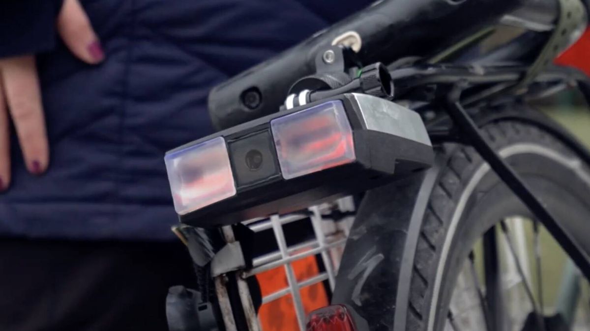 Novedad para ciclistas: esta cámara para bicis impulsada por IA puede evitar accidentes