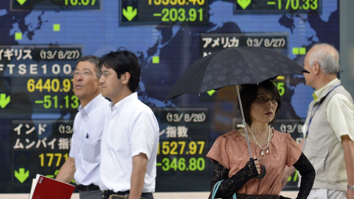 La Bolsa de Tokio supera los 14.000 puntos y alcanza su máximo en un mes
