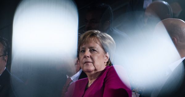 Foto: Incertidumbre tras el anuncio de que Merkel renuncia a seguir llevando las riendas de la CDU. (EFE)