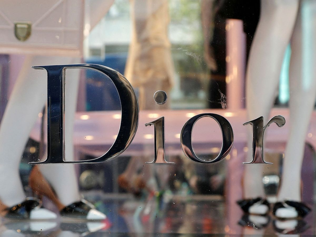 Foto: Escaparate de una tienda de Dior. (Reuters/Kai Pfaffenbach)