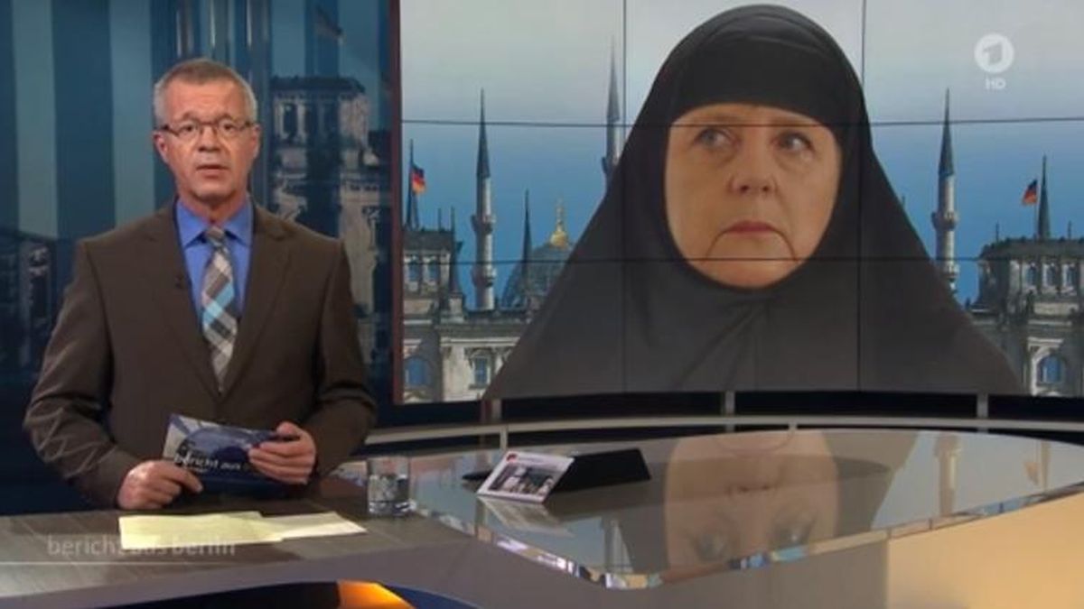 La televisión alemana genera polémica al vestir a una "Merkel musulmana" con 'hiyab'