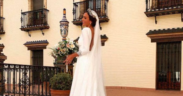 Foto: Rocío Osorno con su vestido de novia. (IG)