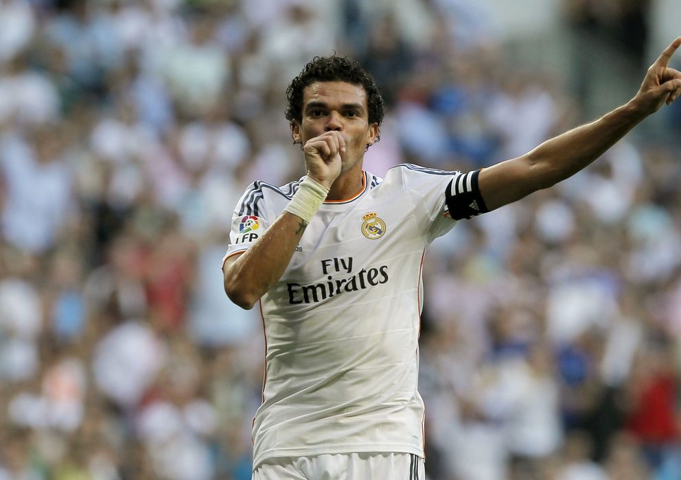 Foto: Pepe celebra un gol el pasado mes de septiembre en el Santiago Bernabéu. (I.C.)