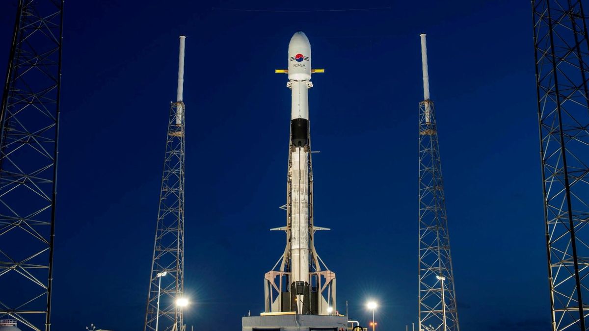 Elon Musk abarata aún más los viajes al espacio: más cerca del cohete 100% reciclable