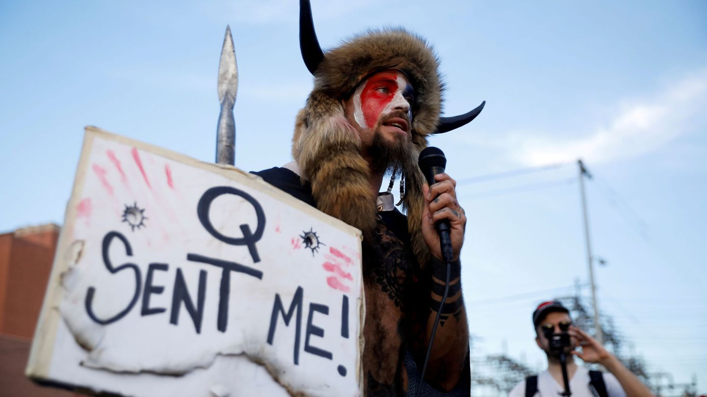 Manifestación de QAnon en EEUU. (Reuters)