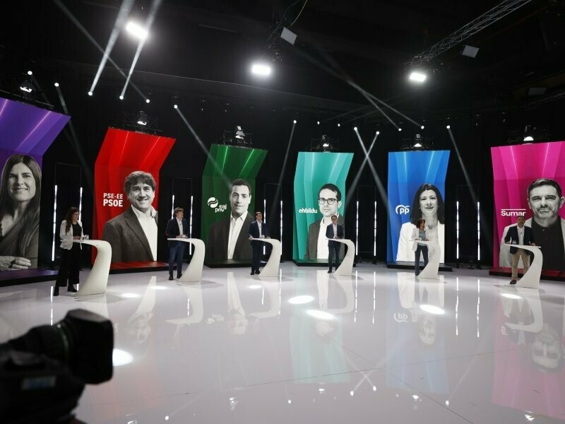 Foto de Directo | Todos los candidatos a lehendakari se enfrentan en el debate tras la polémica por ETA    