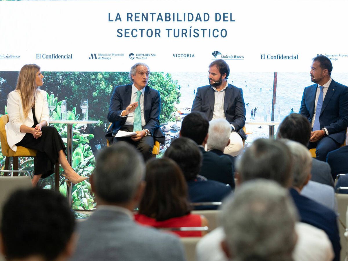 Foto: Foro 'La rentabilidad del sector turístico', organizado por El Confidencial junto a la Diputación de Málaga, Unicaja, Cervezas Victoria y Les Roches.