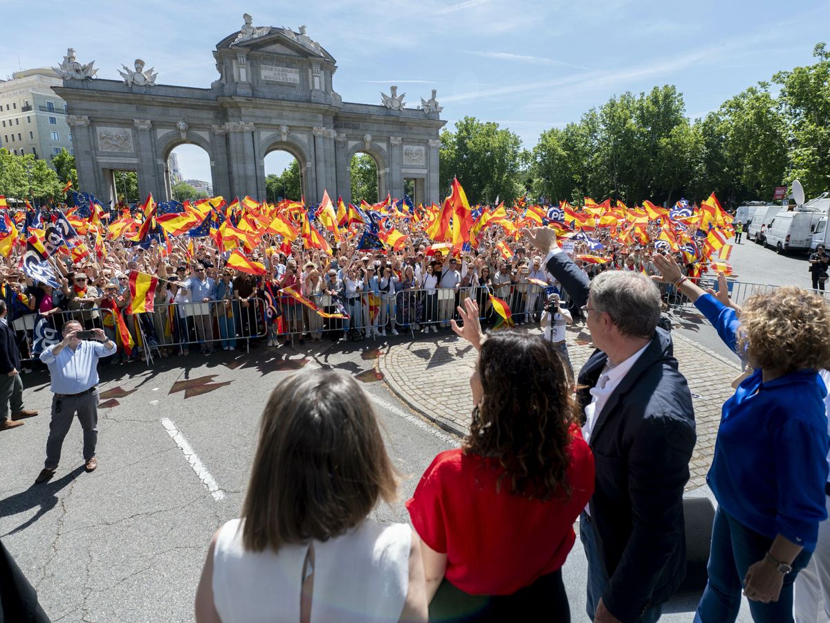 Foto: El PP se manifiesta contra el Gobierno de Sánchez. (Europa Press/Alberto Ortega)