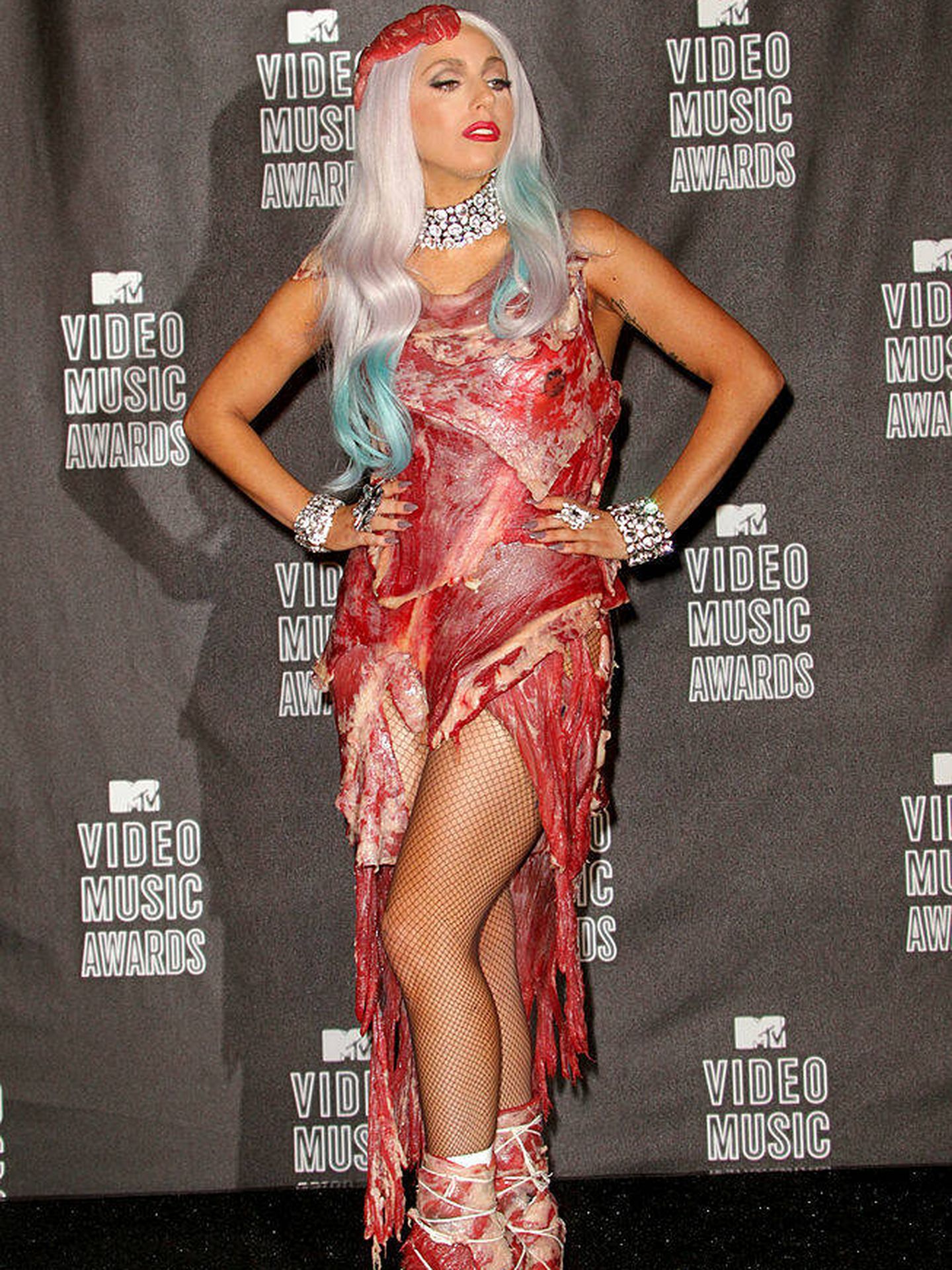 Lady Gaga, en la alfombra roja de los VMA en 2010. (Getty)