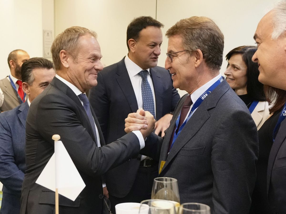Foto: Alberto Núñez Feijóo junto al primer ministro polaco, Donald Tusk. (EFE/Tarek)