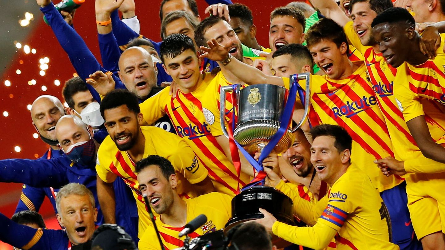 La Copa del Rey fue el último título que ganó Messi con el Barcelona. (Reuters/Albert Gea)