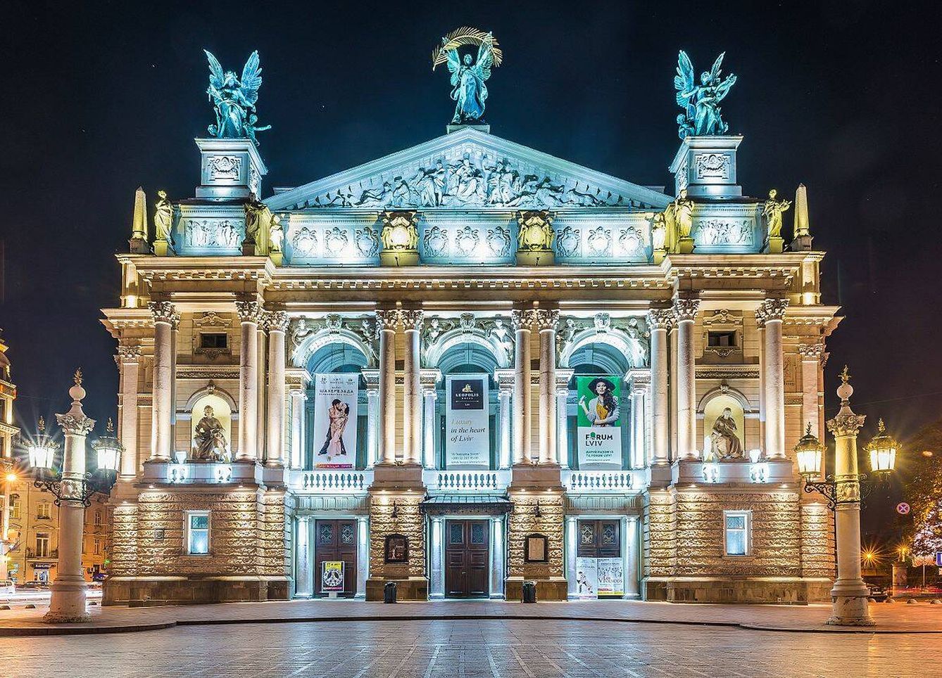 Teatro de la Ópera, en Lviv. (Creative Commons) 
