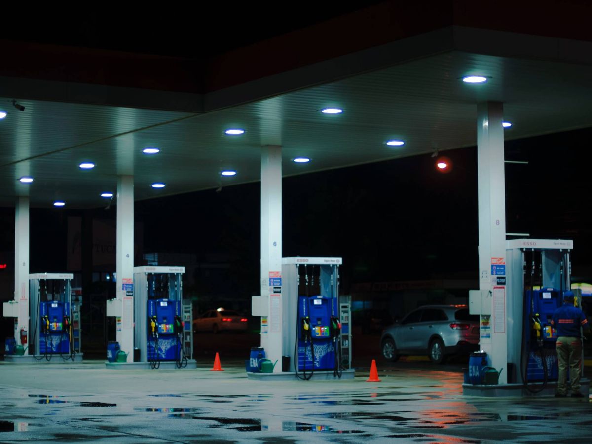 Foto: Los coches que no deben usar gasolina E10. (Foto: Unsplash)