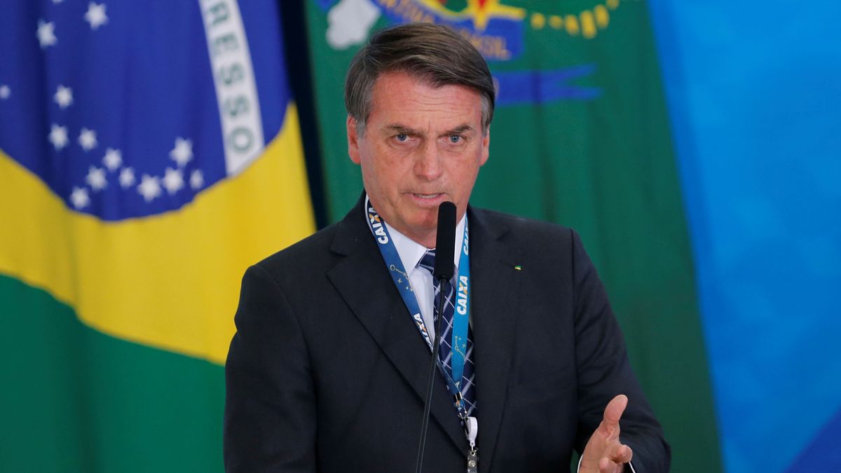 Bolsonaro se enzarza con las ONG mientras se quema el Amazonas: "Les falta el dinero"