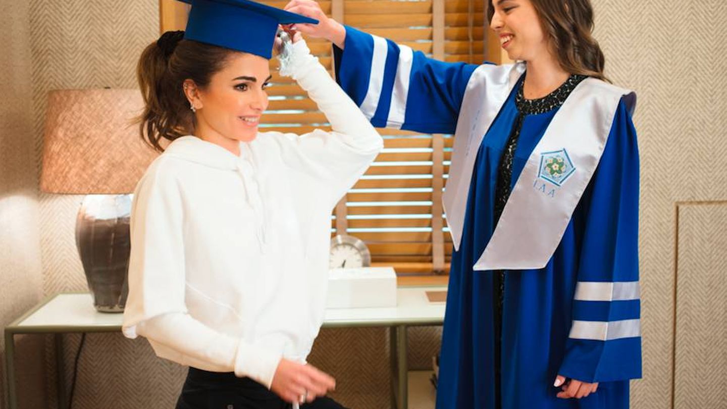 Rania durante la graduación este año de la princesa Salma. (Getty)