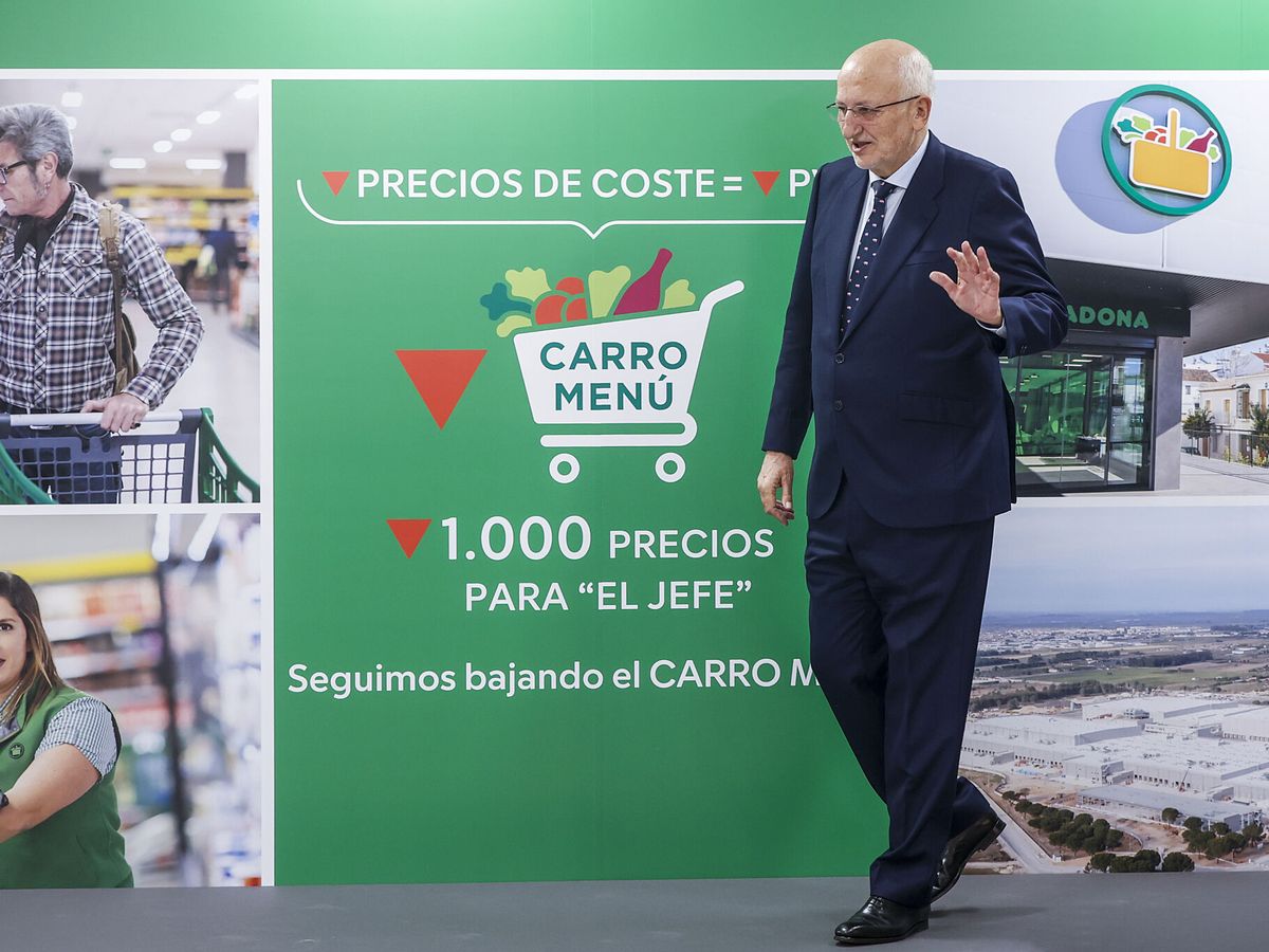 Foto: Juan Roig, en la presentación de resultados de Mercadona de 2023. (Rober Solsona/Europa Press)