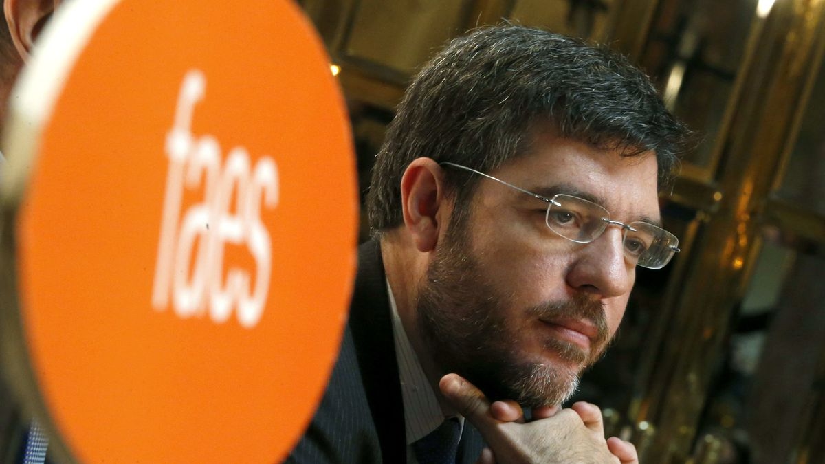 El 'Kennedy español' encoleriza a los empresarios en su regreso a la CEOE