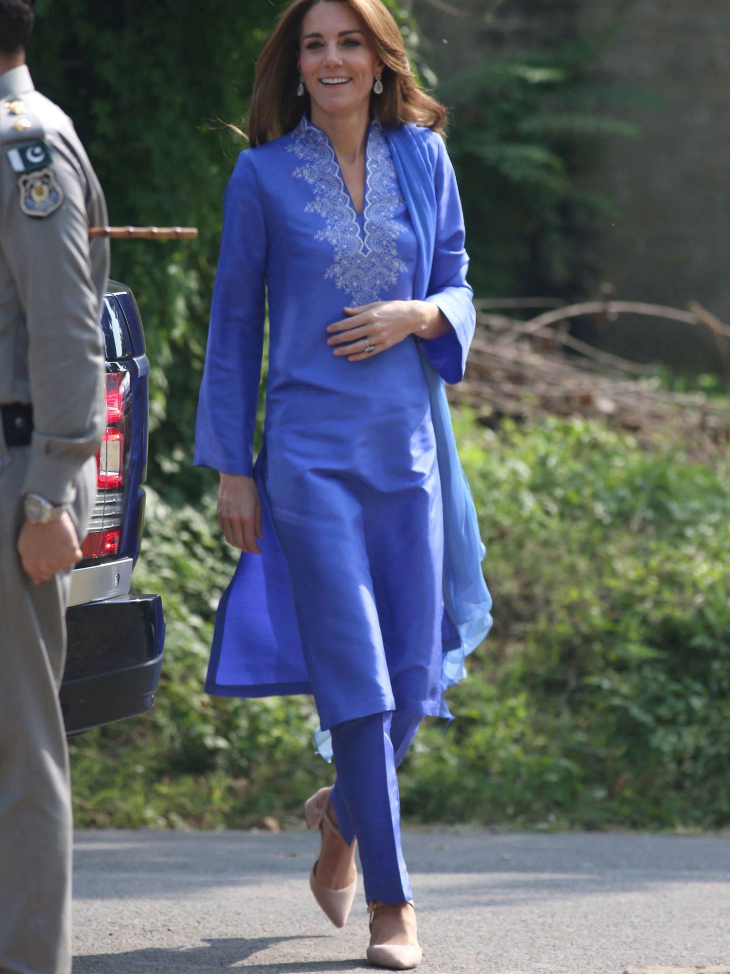 La duquesa, con moda pakistaní. (Reuters)