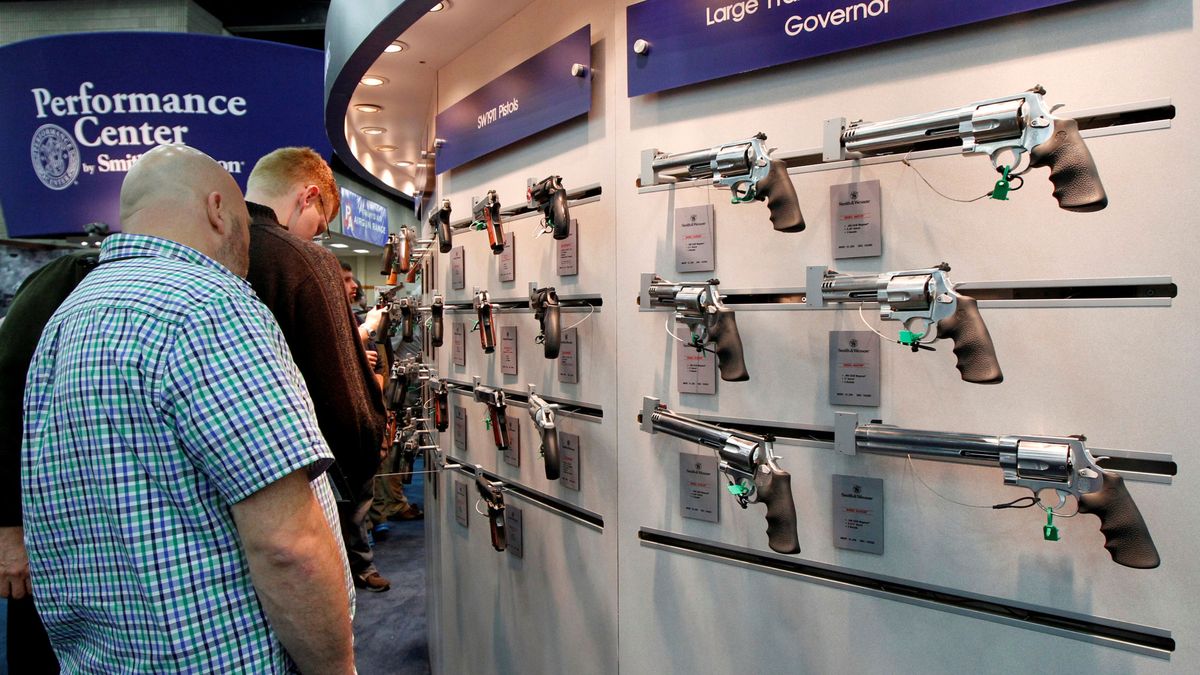 Furor bursátil con los fabricantes de armas en EEUU: doblan su valor en 2020