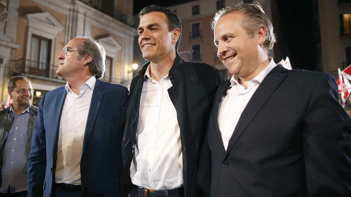A los candidatos del PSOE no les llega la camisa al cuerpo