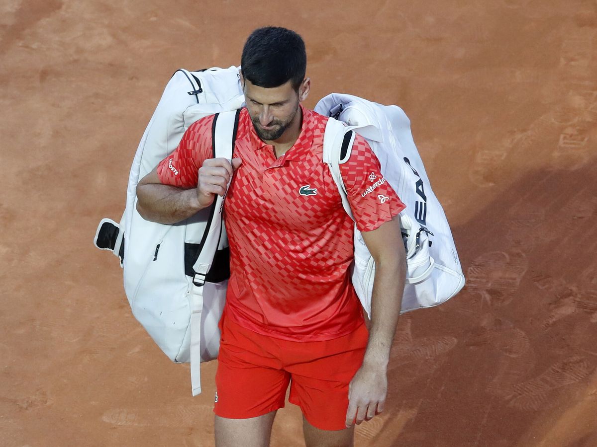 Foto: Djokovic no levanta cabeza en la arcilla. (EFE/EPA/Sebastien Nogier)