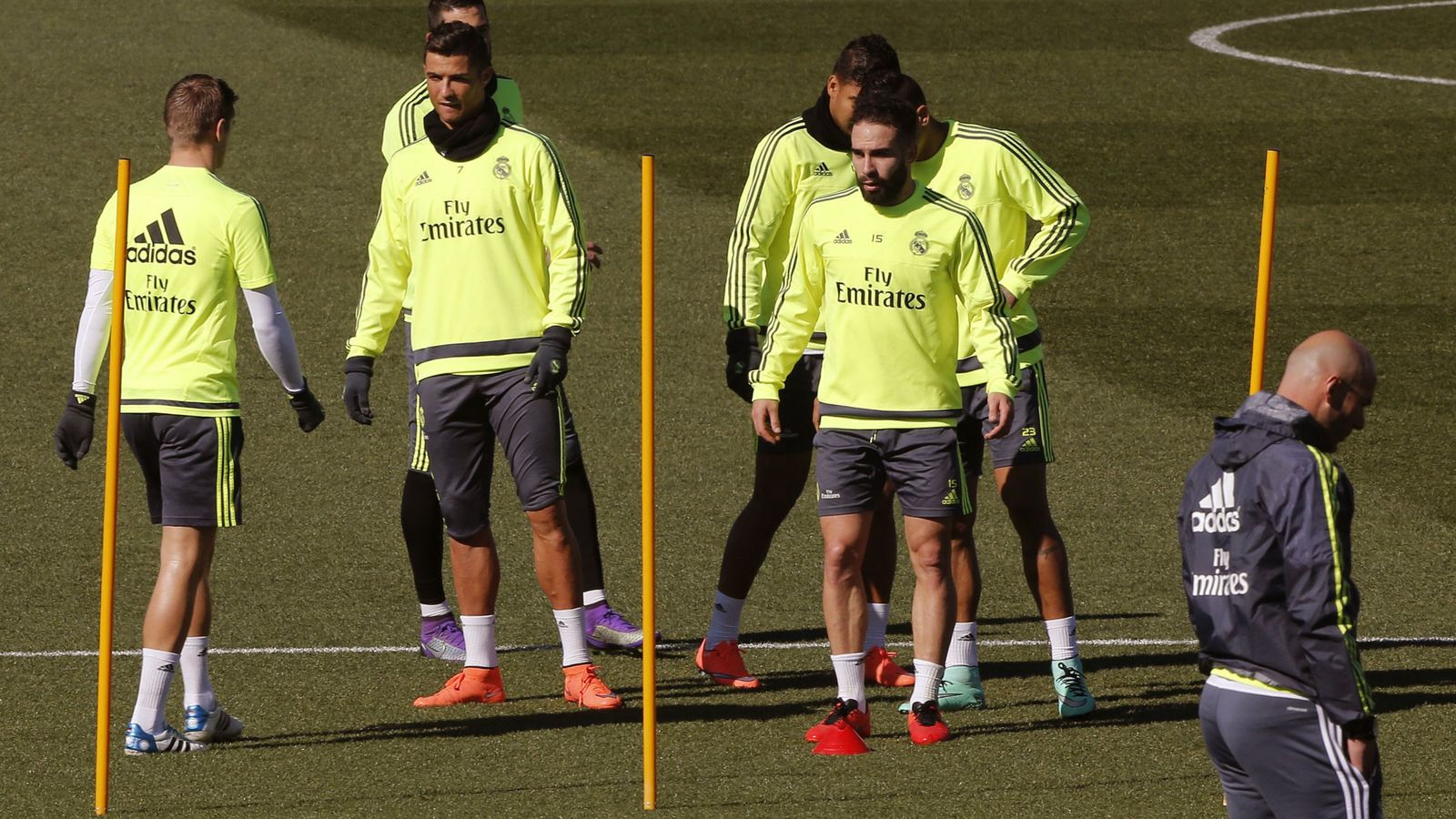 Foto: Los jugadores del Madrid se ejercitan en Valdebebas (EFE)