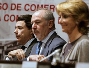 Rato no aguanta el envite de Caja Madrid y cede ante PSOE y sindicatos