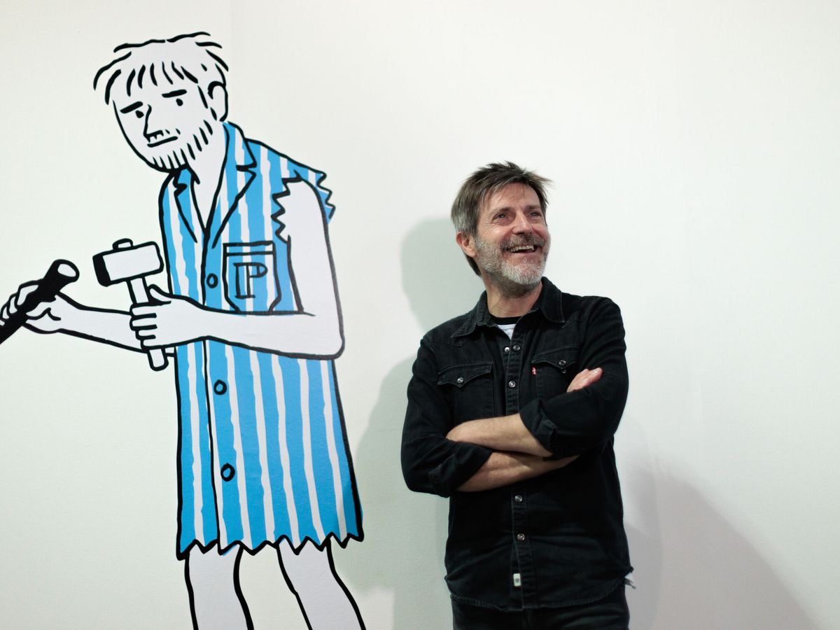 Foto: El dibujante valenciano Paco Roca, en cuya obra se basa la película de "La Casa". (EFE/Biel Aliño)