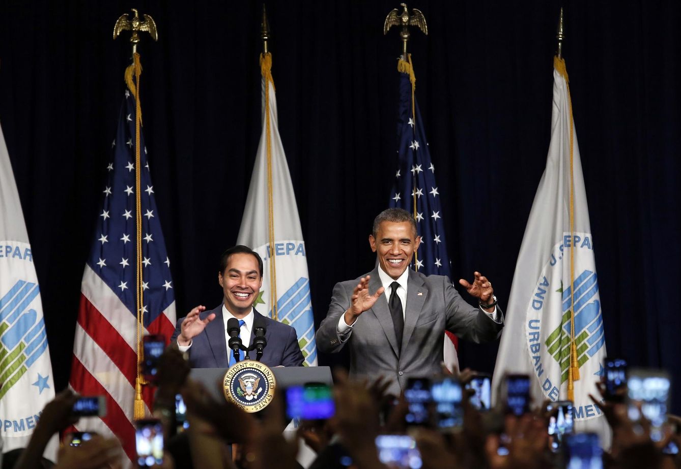 Foto: El presidente Barack Obama junto a Julián Castro durante un evento en Washington, el 31 de julio de 2014 (Reuters). 