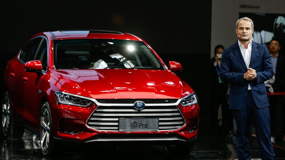 Bruselas anuncia aranceles de hasta el 48% a los coches eléctricos chinos