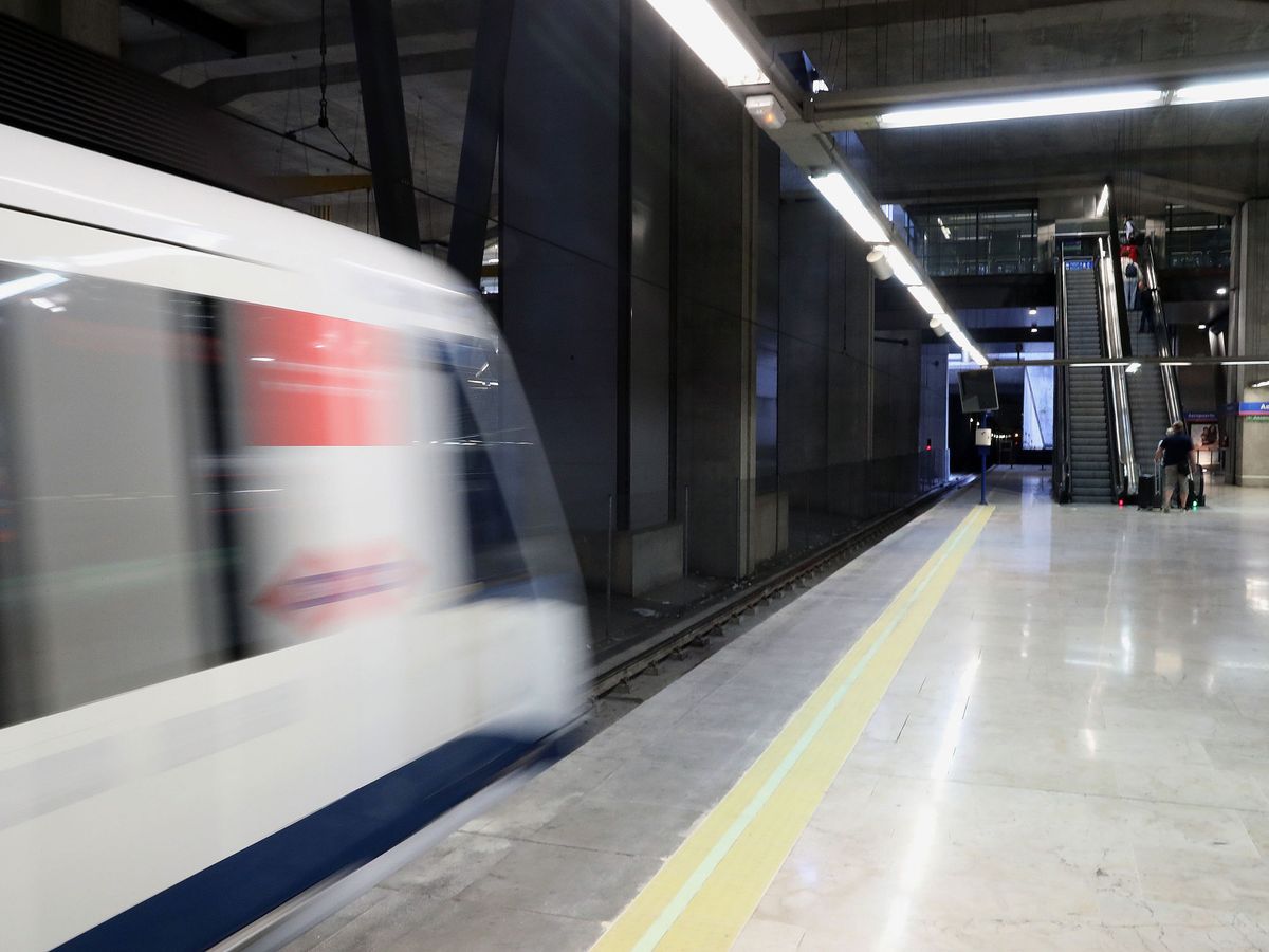 Foto: Una imagen de archivo del metro de Madrid. (EFE/Zipi)