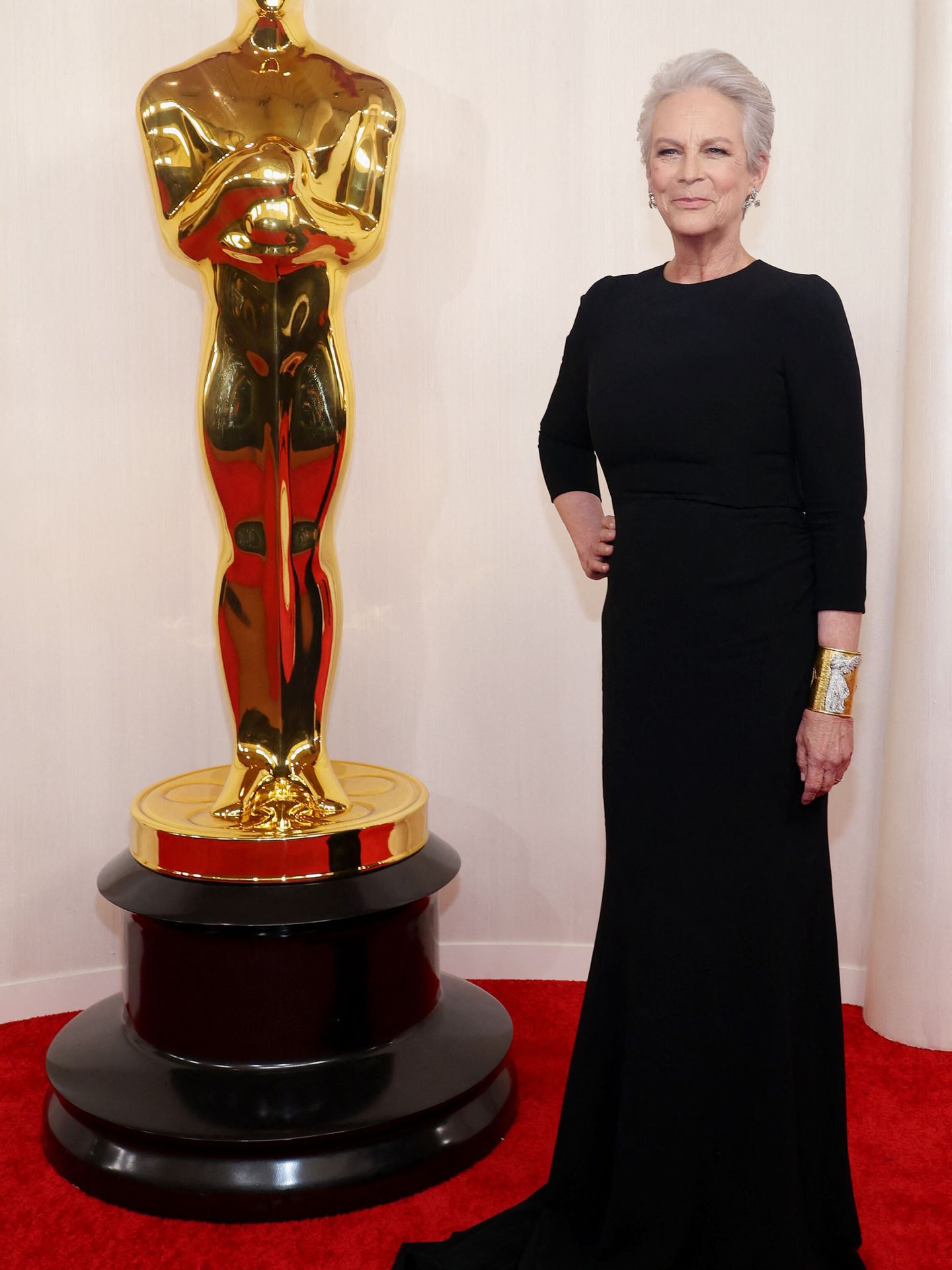 Jamie Lee Curtis poses on the red carpet during the Oscars arrivals at the 96th Academy Awards in Hollywood, Los Angeles, California, U.S., March 10, 2024. REUTERS Aude Guerrucci