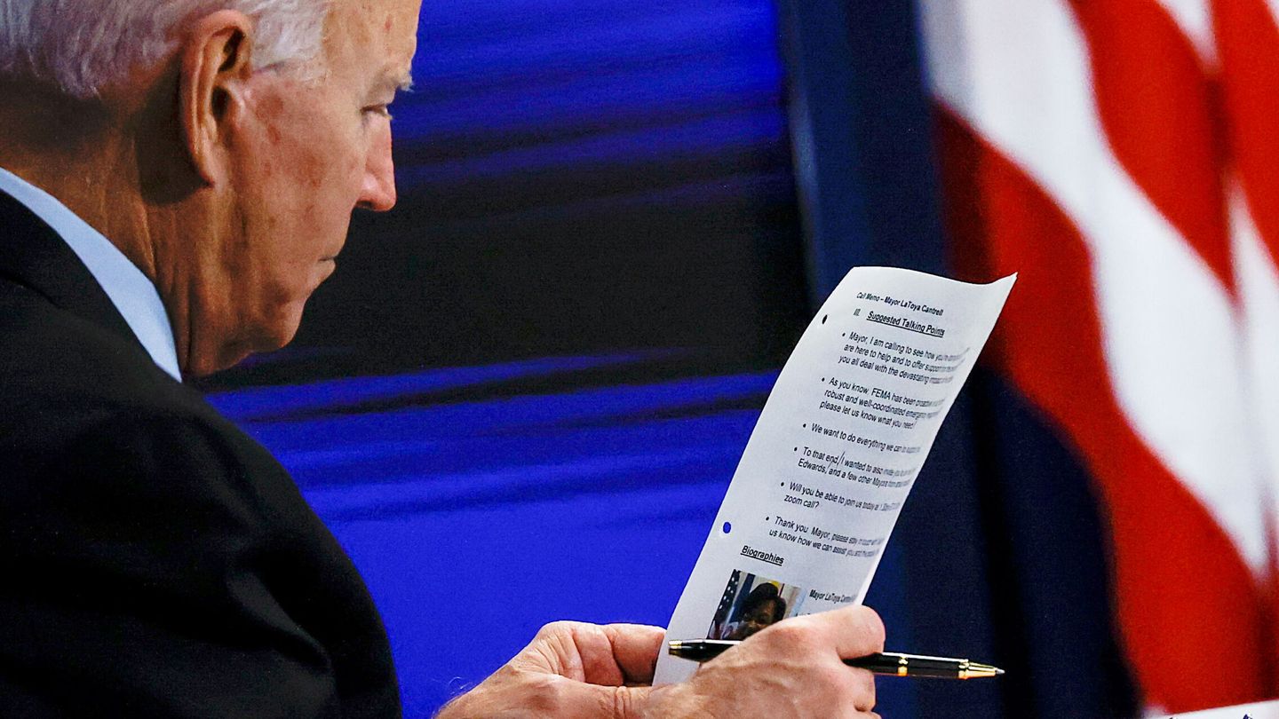 Biden actualiza la situación del huracán Ida. (Reuters)
