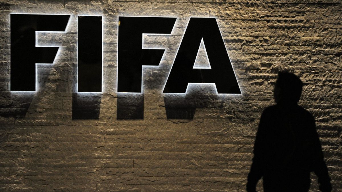 Licencias personales y exámenes de acceso: así quiere controlar la FIFA a los agentes de futbolistas