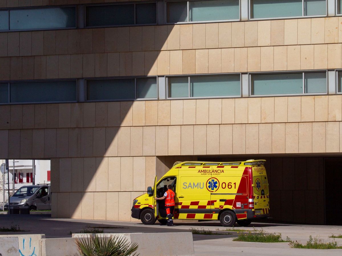 Foto: Una ambulancia en Mallorca. (EFE/Cati Cladera)