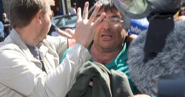 Foto: Francisco Javier López Peña 'Thierry' cuando fue detenido por las autoridades francesas, el 21 de mayo de 2008. (EFE)