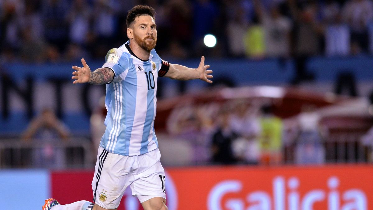 Messi, suspendido por la FIFA con cuatro partidos por insultar a un asistente