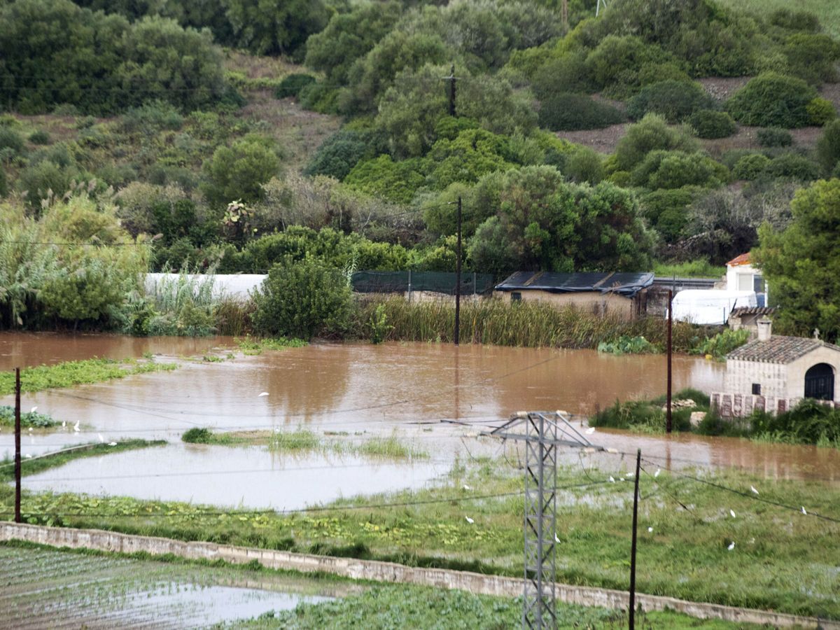 Foto: Inundaciones en la zona agrícola de Vergers de Sant Joan, en Mahón, tras las fuertes lluvias de los últimos días. (EFE/David Arquimbau Sintes)