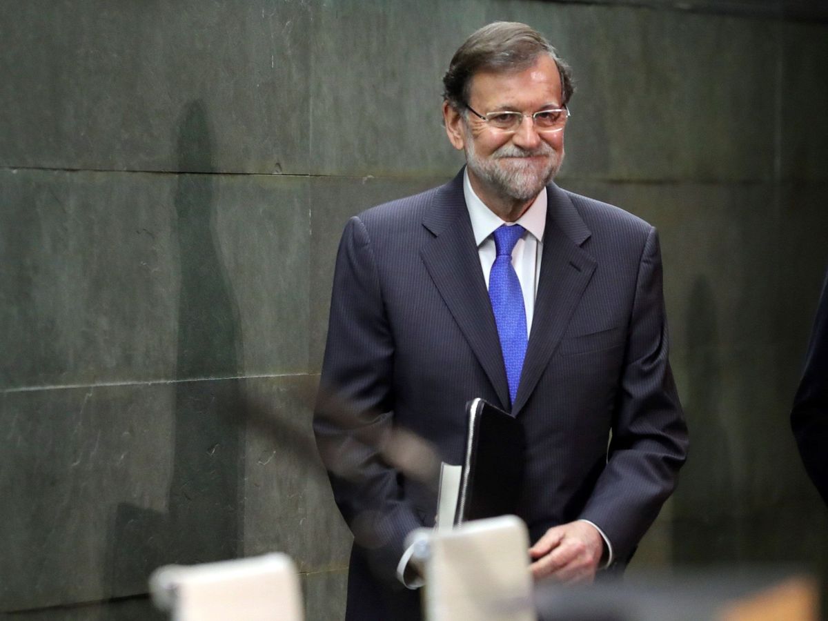 Foto: Rajoy, durante la presentación de su libro en la Fundación Rafael del Pino, en Madrid. (EFE)